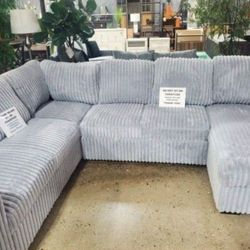 Beautiful  GRAY Soft material SLEEPER Sectional (New)
