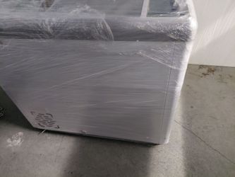 Under counter refrigerator