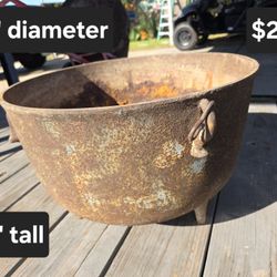 Cast Iron Cauldron  14 inches tall and 22 inches in diameter $200

Pick up in Harlingen, I live near Walmart
Antiques, Telephone, Flags & Collectables