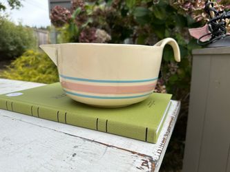 Vintage McCoy Ceramic Batter Bowl with Spout