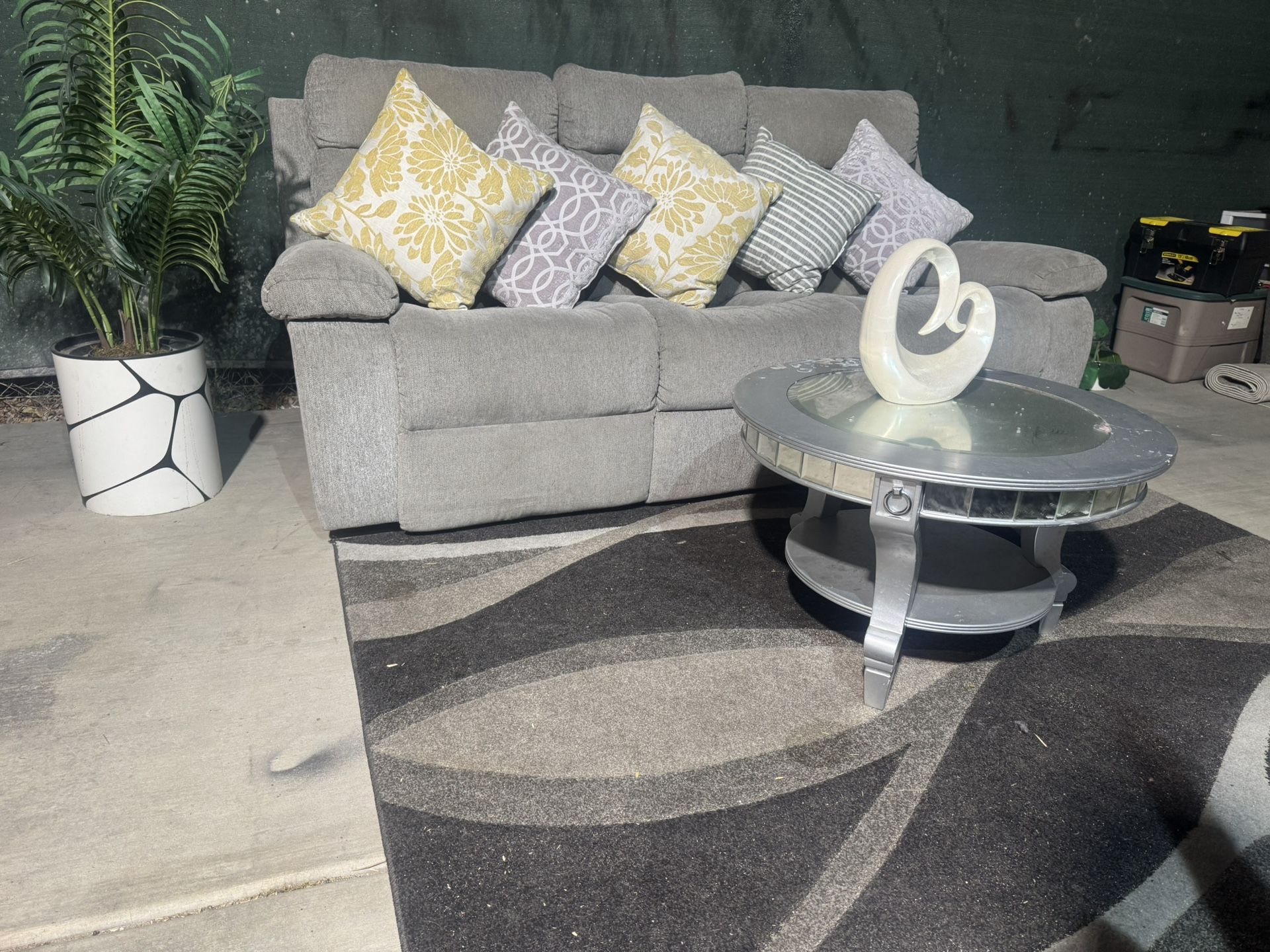 Gray Recliner Couch ..free Delivery Available ππ