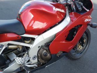 1998 Kawasaki Zx9r Ninja 900 Zx-9r for Sale in Henderson, NV - OfferUp