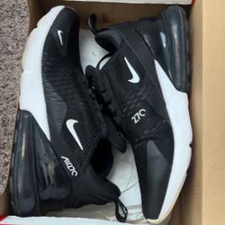 Nike Air Max 270