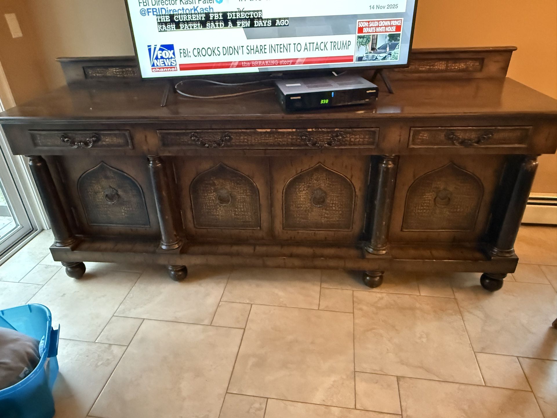 Tv Console/Buffet 