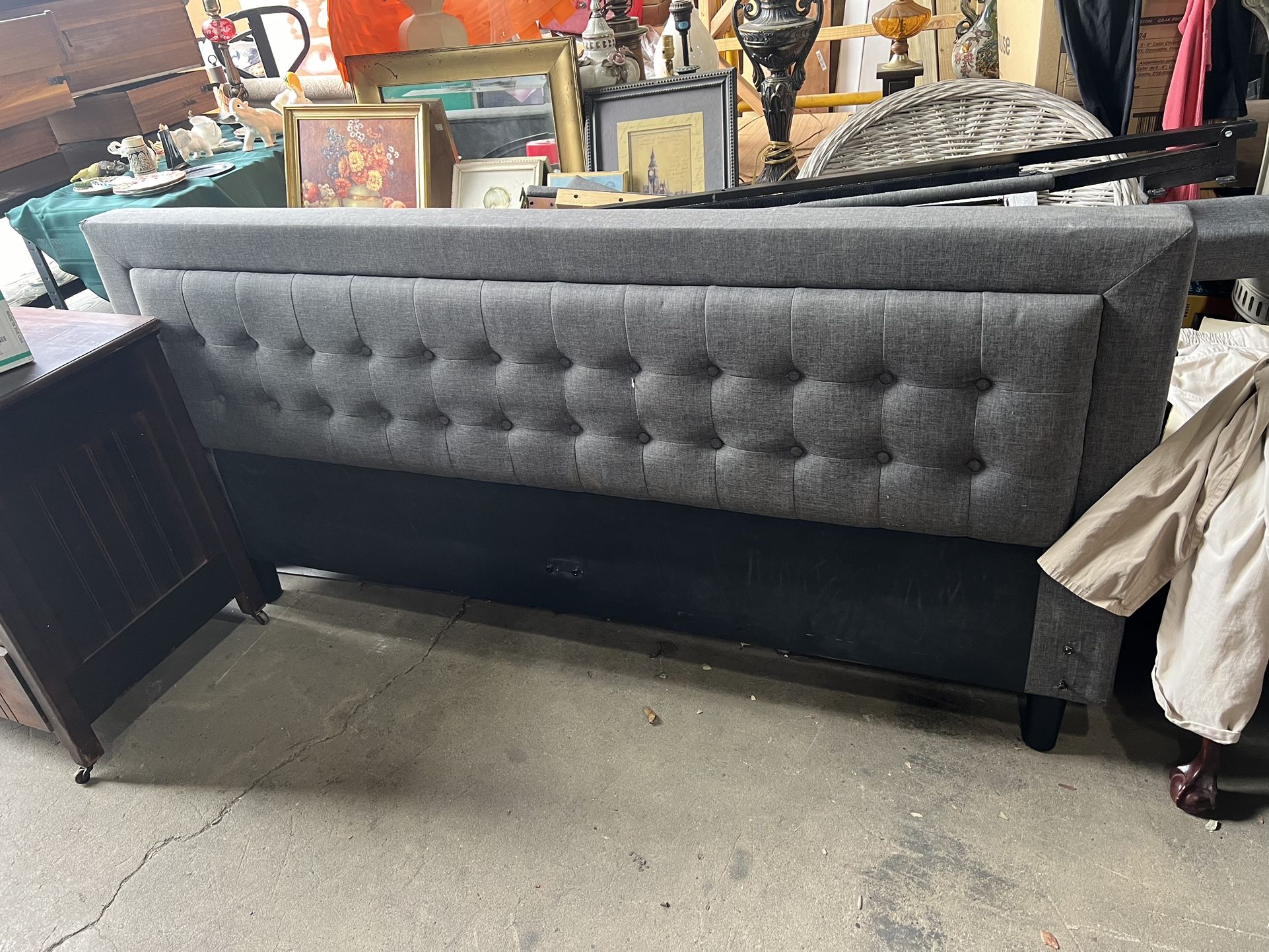 Gray Upholstered king size bed with headboard, footboard & frame p/u Willow Grove PA