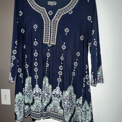 Beautiful Shirt - JM Collection (from Macy’s) - Color:  Navy blue w Gold and Light Blue Trim - Size 1X 
