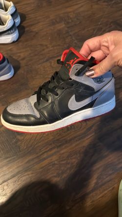 Air Jordan 1 Mid Sneakers