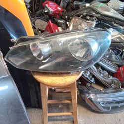 2010  - 2014 Volswagen Golf   Left Headlight