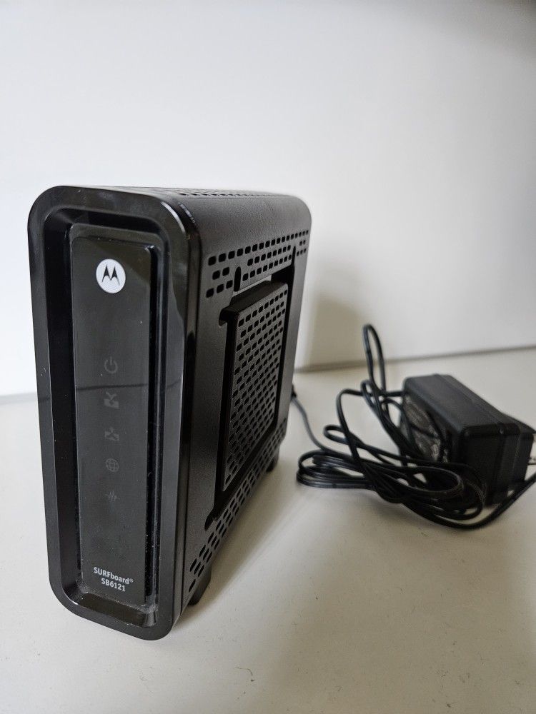 Arris / Motorola Surfboard SB-6121 SB6121 Internet gateway cable modem comcast Xfinity DOCSIS 3.0