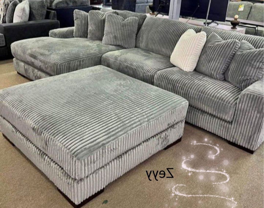 Lindyn 3 Piece Sectional Sofa With Chaise 🎀Brand New