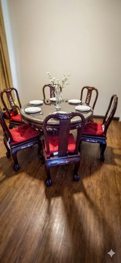 beautiful dining table with 6 chairs