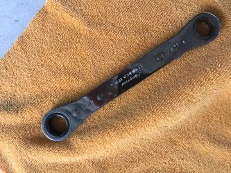 Snap on 16-18mm 12 pt ratchet box wrench