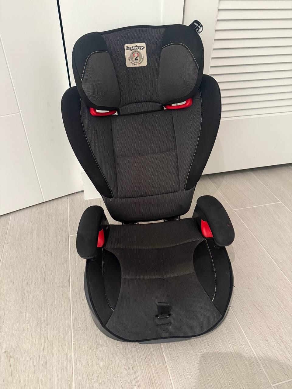 Peg Perego Viaggio HBB 120 - Booster Car Seat - for Children from 40 to 120 lbs - Like NEW!