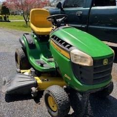 John Deere Riding Mower