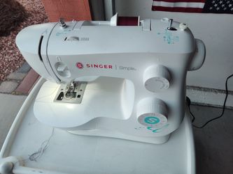 Singer Simple sewing machine