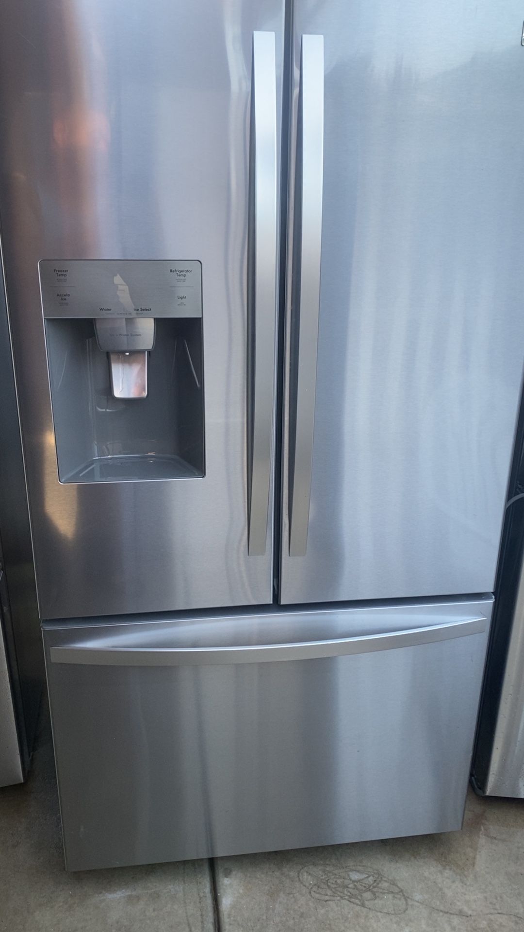 Refrigerator