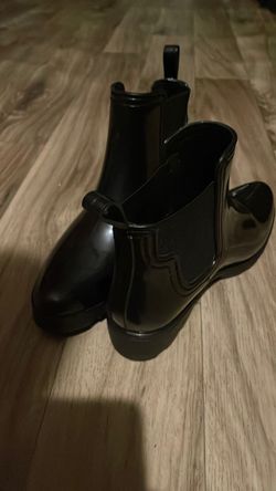 Brand size 8 ankle waterproof boots