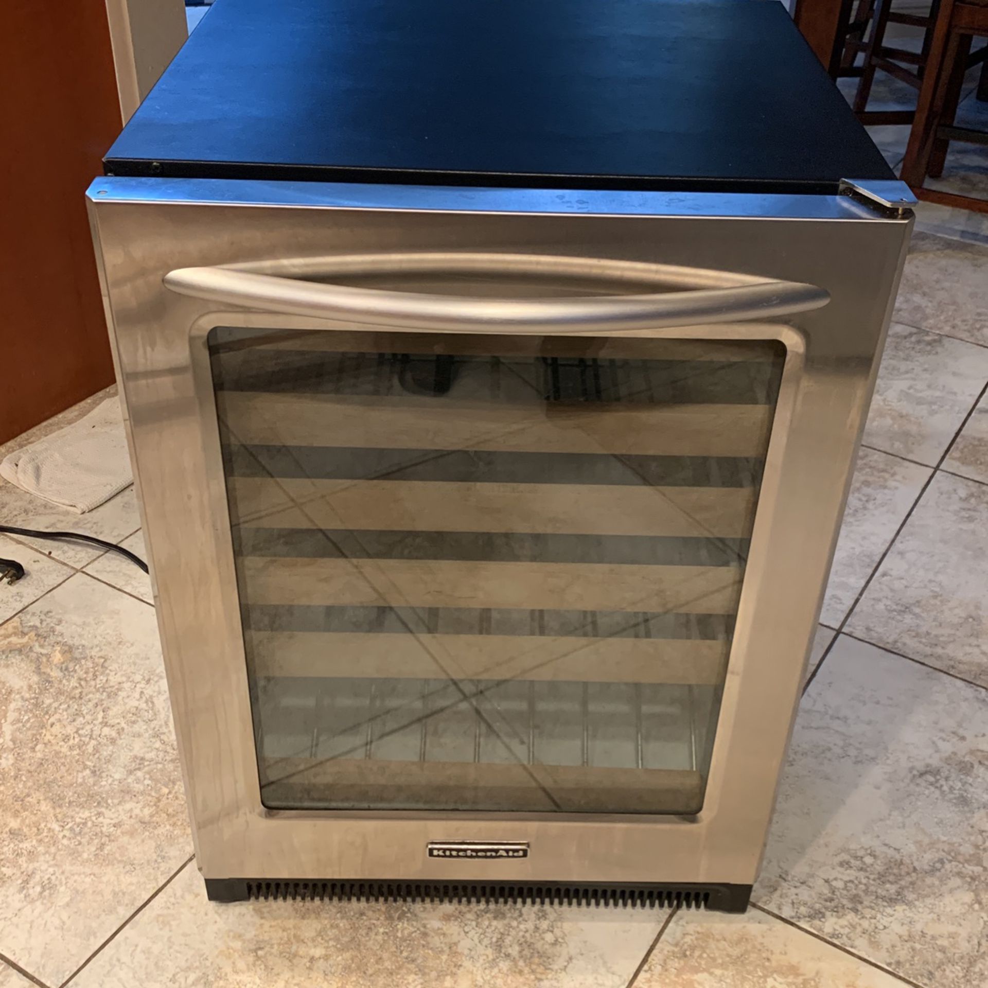 Wine Cooler FOR PARTS ONLY
