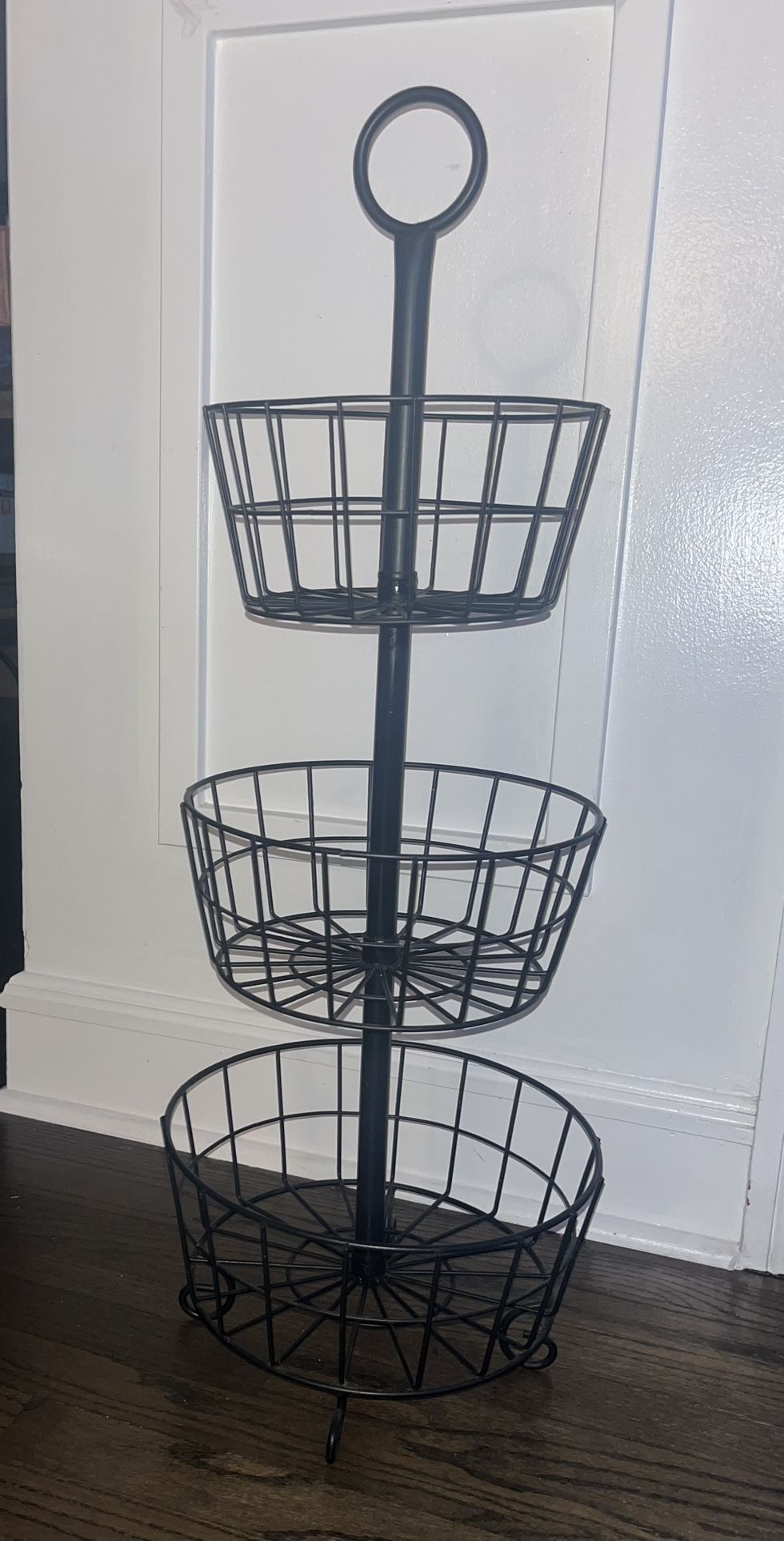 Wire Basket Tray 3 Tier Round Black 32”Tall