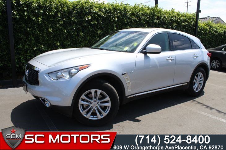 2017 INFINITI QX70