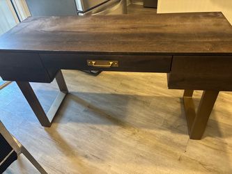 Desk good condition gold legs