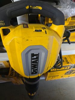 DEWALT CORDED 25 LBS DEMOLITION