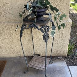 Plant stand