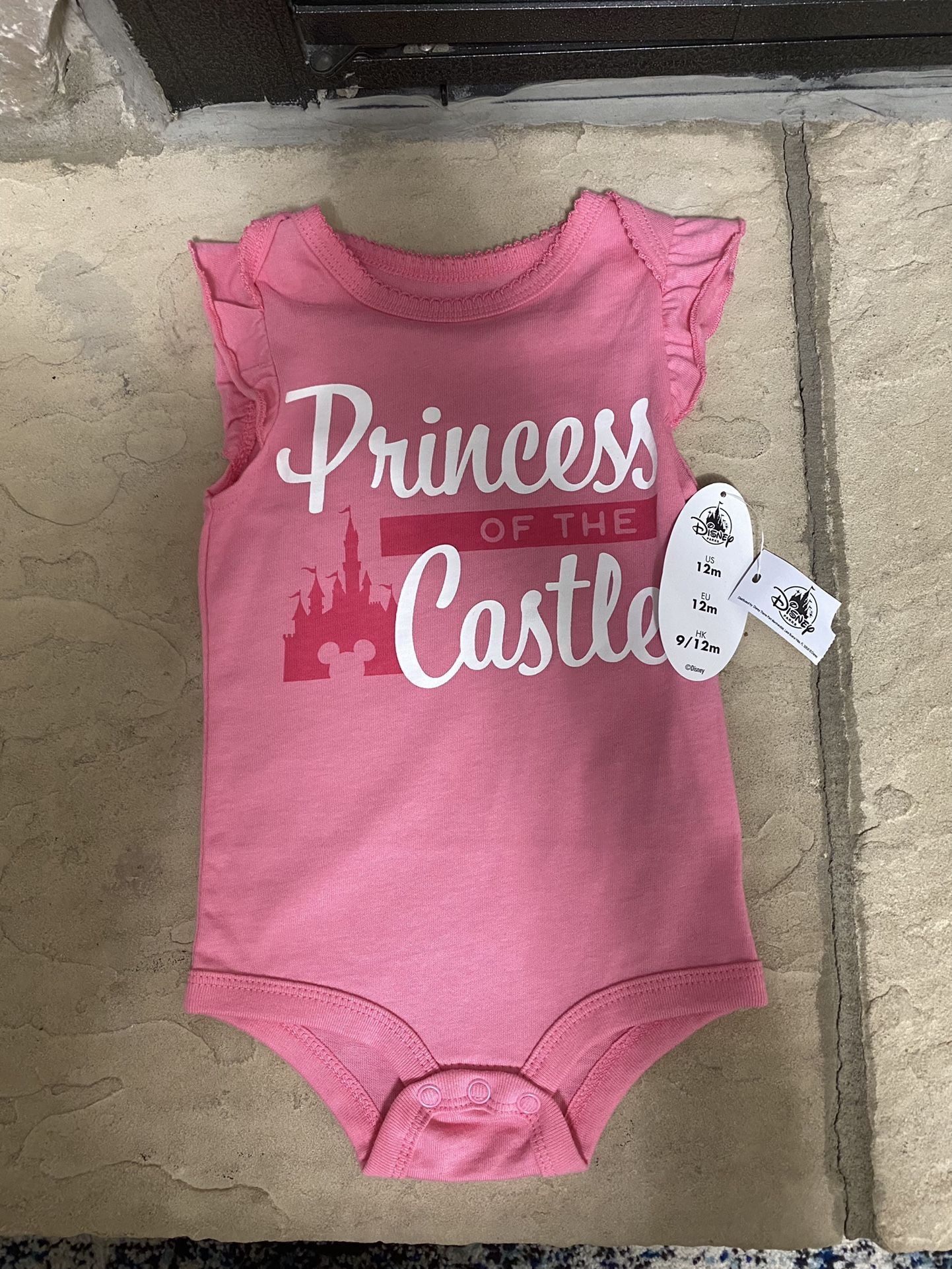 BRAND NEW BABY GIRL DISNEY ONESIE 12 MONTHS