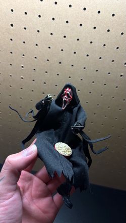 Mezco Ghostface