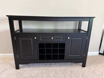 Bar cabinet wine storage