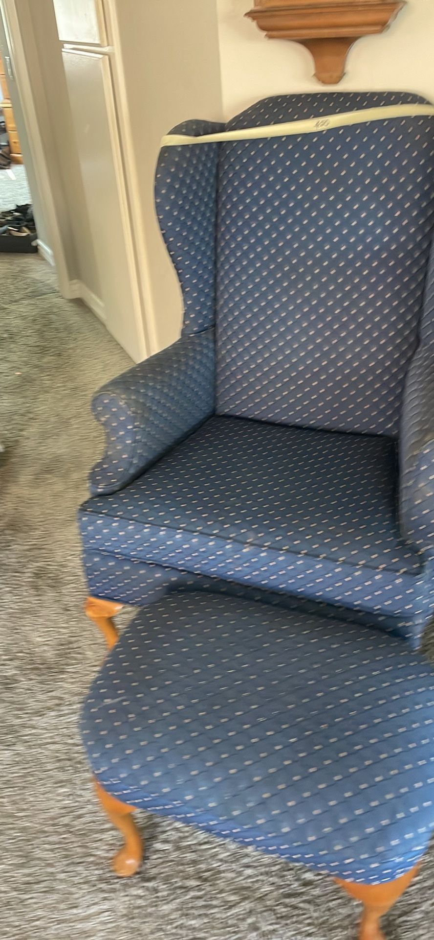 Thomasville wing Back Chair And Ottoman