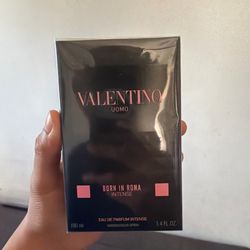 Valentino colognes born in Roma