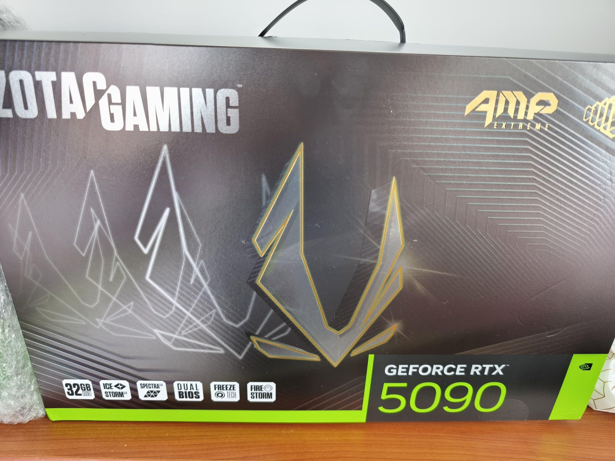ZOTAC RTX 5090 AMP INFINITY UNOPENED BOX NEW