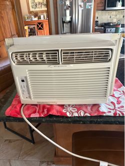 Frigidaire Window AC Unit