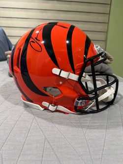 Ocho Cinco Autographed Cincinnati Bengals Speed Authentic Helmet Beckett COA