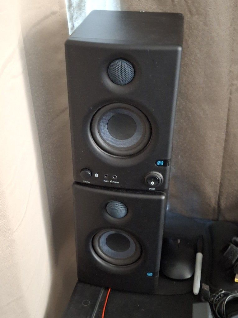 Bluetooth SPEAKERS