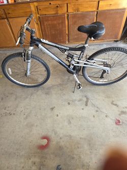Mongoose Exile Full Suspension Mountain Bike - 21 Speed