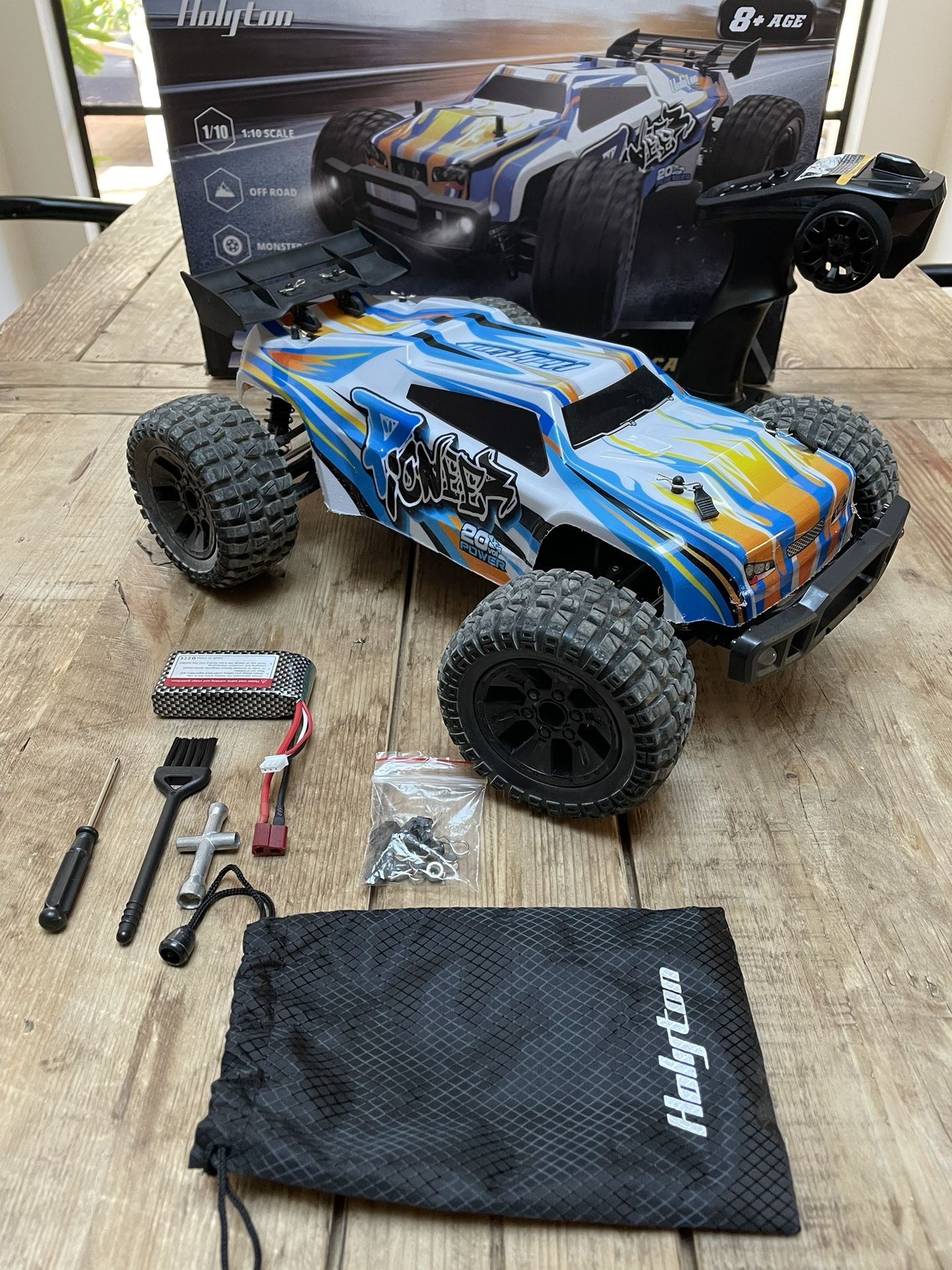 Holyton 1:10 Large High Speed Remote Control Car with LED Shell Lights, 48+ KM/H, 4WD Offroad RC Vehicle