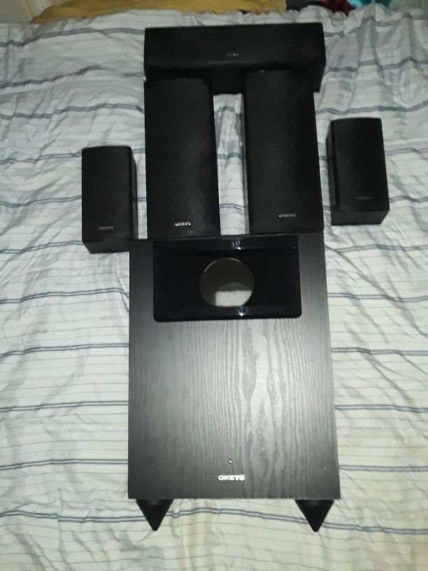 Onkyo  Surround  Speaker System