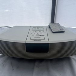 BOSE Wave Radio AM/FM Alarm Clock with Remote
