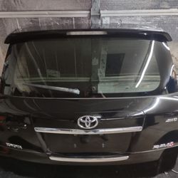 Toyota RAV4 Tailgate 