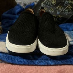 Vionic Shoes - For Everyday Walking - Size 11