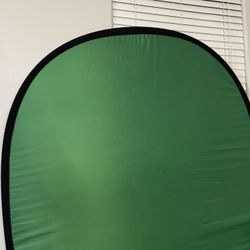 5X6.5ft Green Screen Backdrop for Photography, Double Sided Green Screen and Blue Screen, 2 in 1 Collapsible and Reversible Background for Photography