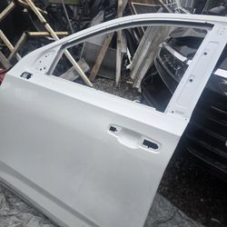 2021 2023 Cadillac Escalade Driver Front Door  Shell 