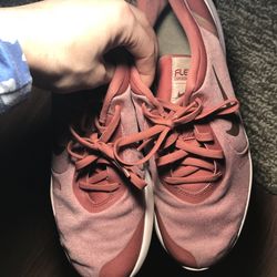 Nike shoes size 10 Women FREE ❗️