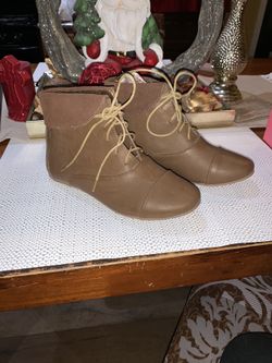 Brown boots/shoes size 6.5 , 7.5, 8