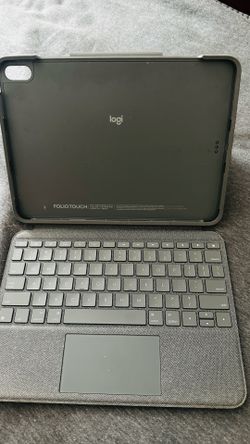Logitech Folio Touch iPad Keyboard Case Trackpad Smart Connector - Graphite Smart Connector, M2 & M3, compatible with iPad Air 4th & 5th gen