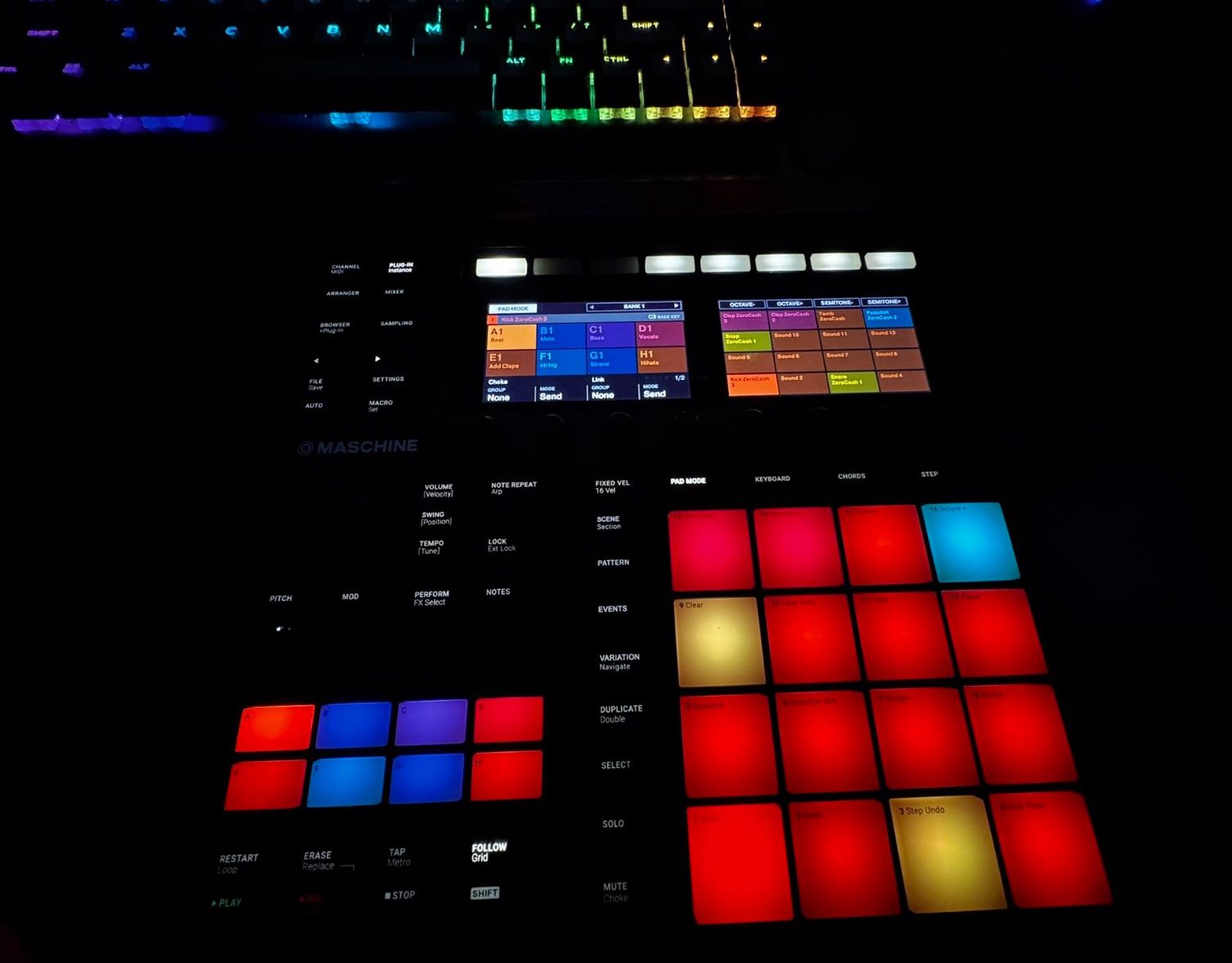 Native Instruments MASCHINE MK3 Groove Production Studio