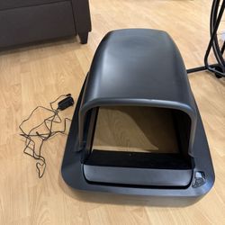 PetSafe Scoop free  Crystal Pro Self-Cleaning Litter Box