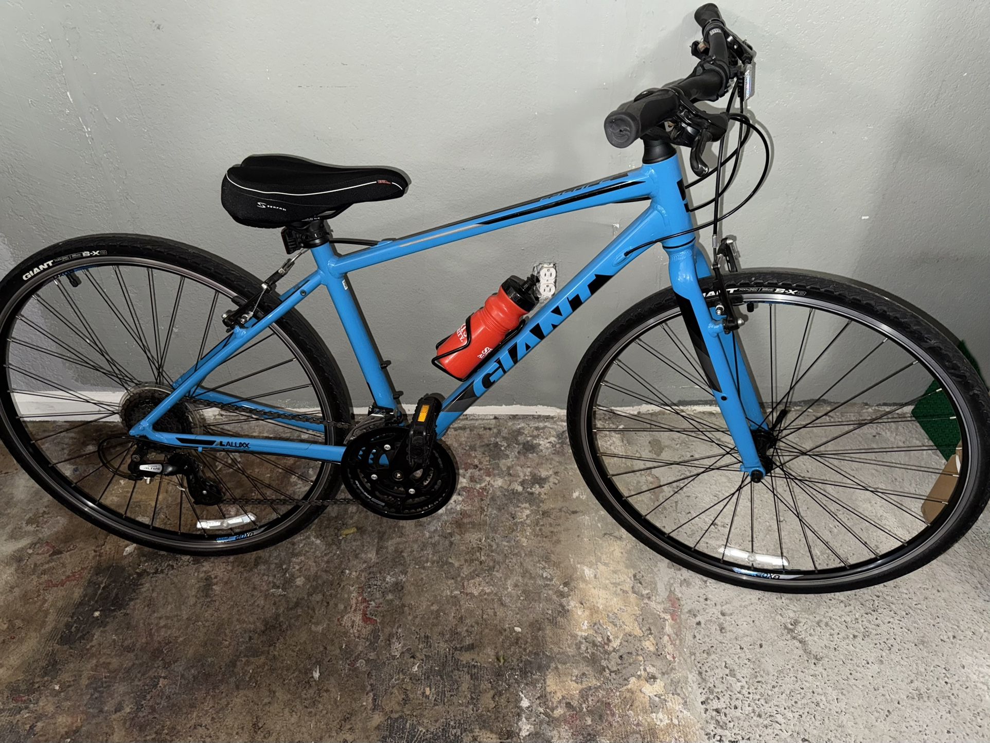 GIANT BIKE